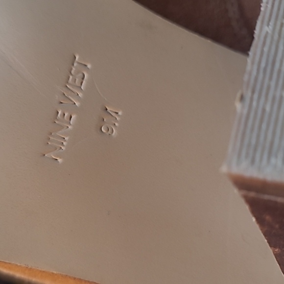 Nine West Tan Western Slip on Ankle Booties size 9M - Picture 7 of 7